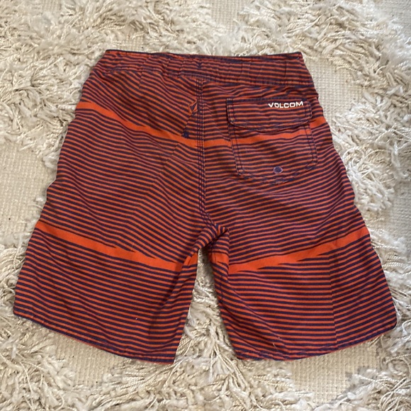 Volcom boys swim shorts size 7 - Picture 6 of 6